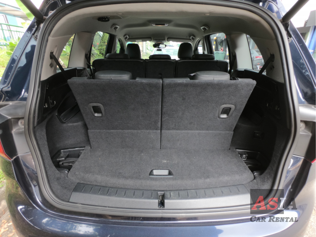 BMW216D (15) - Boot 1