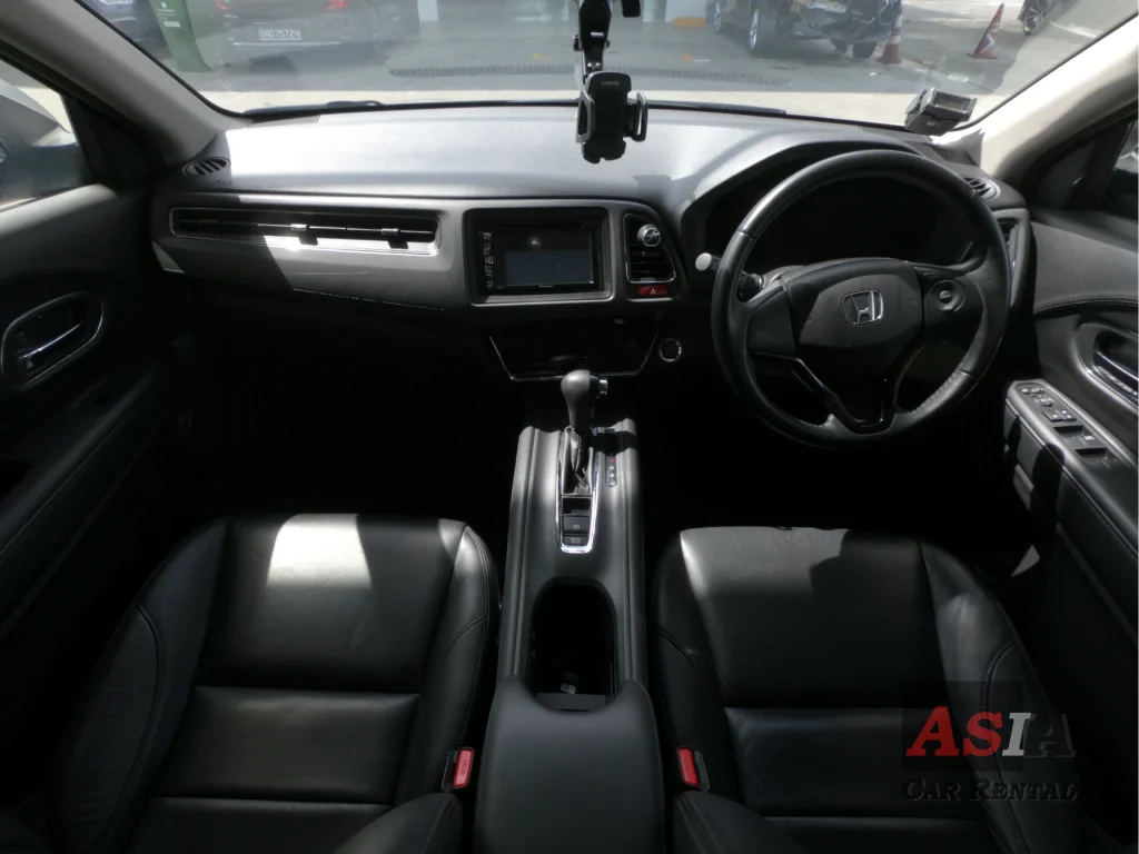 Honda Vezel 4251 Front