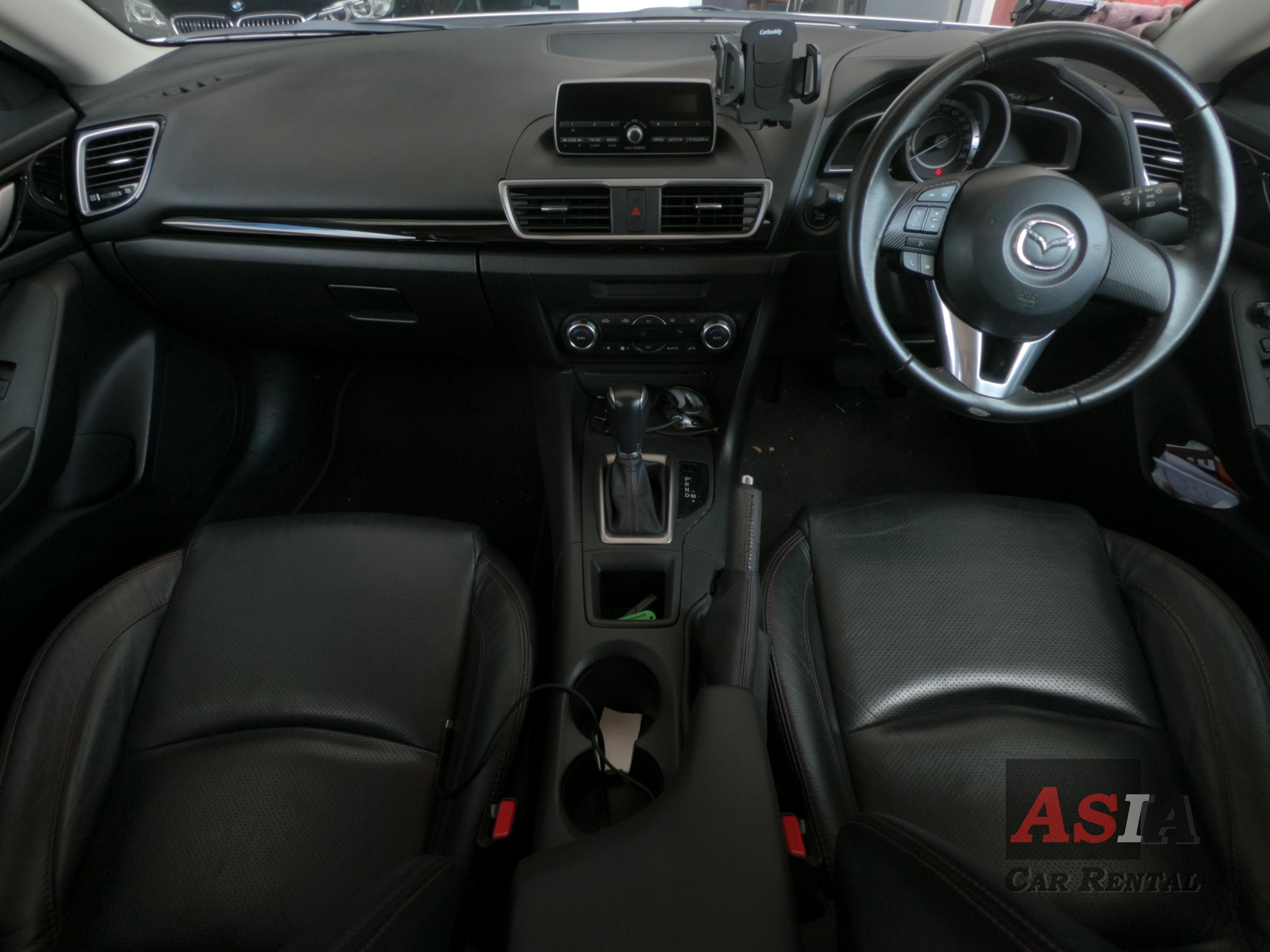 Mazda 3 (7666) - Front