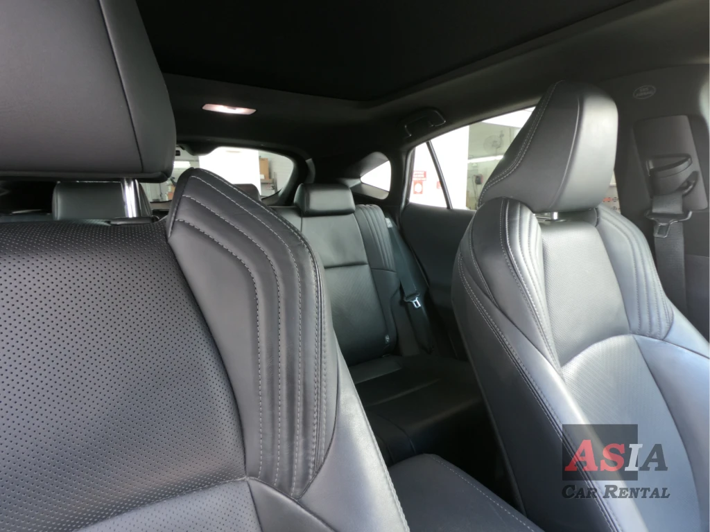 Toyota Harrier Hybrid 3451 Interior
