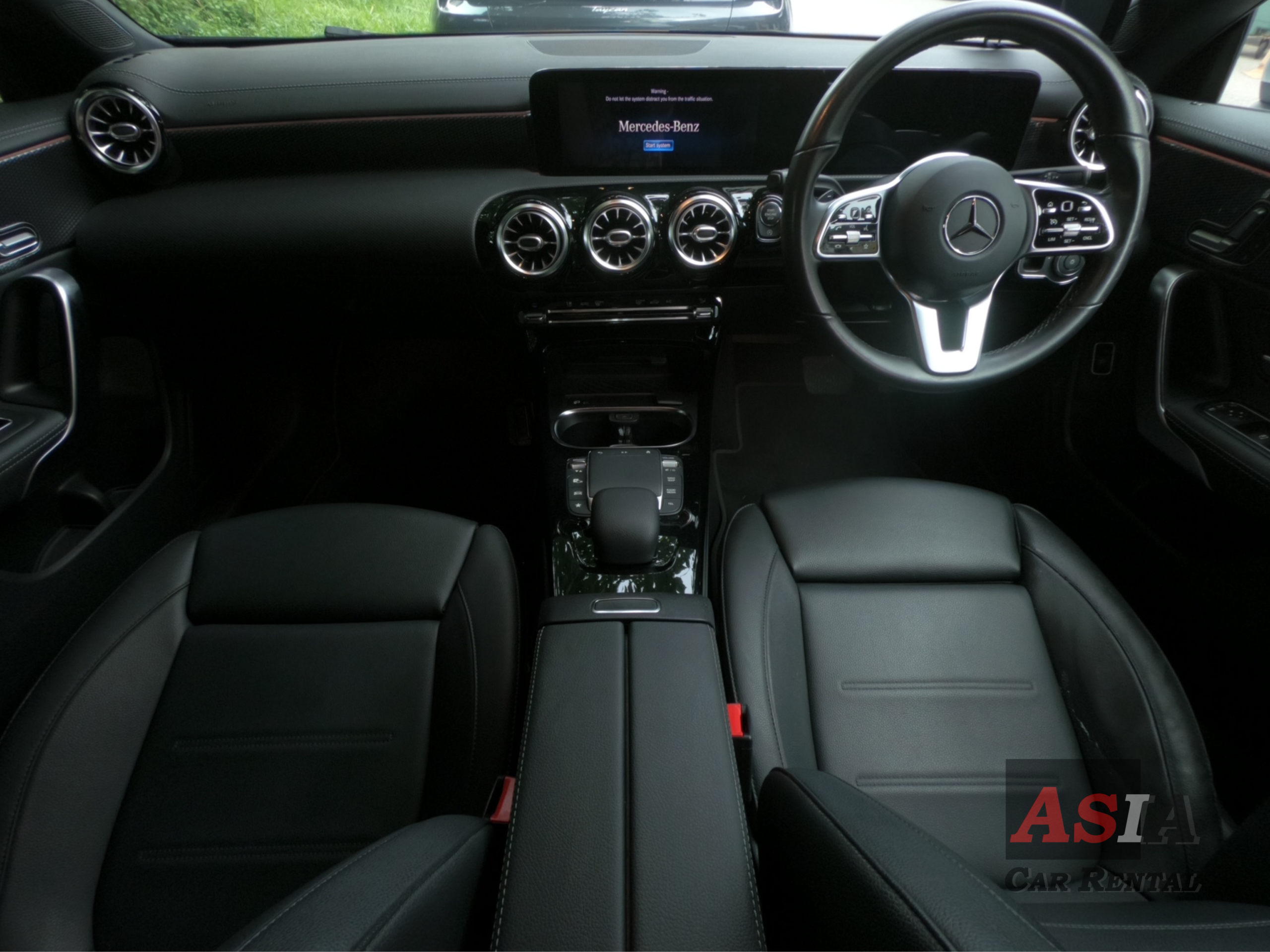 Mercedes-Benz CLA180 (3075) - Front
